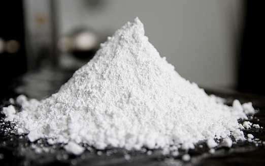 Calcium hydroxide (Ca(OH)2) powder