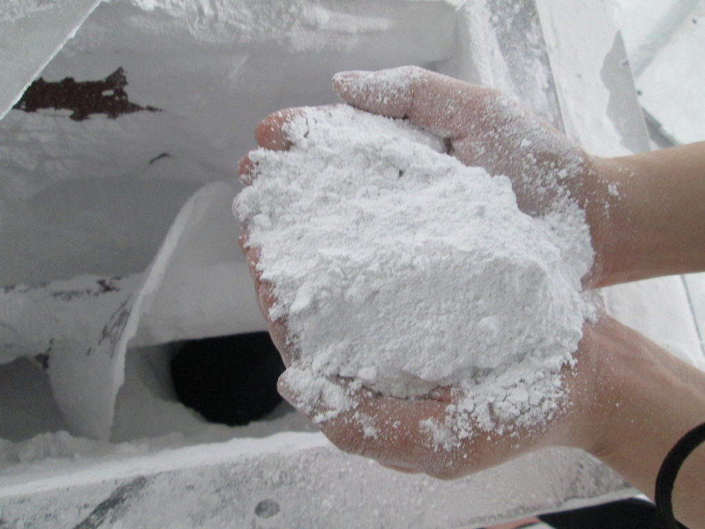 Pure CaCO3 powder – white, pure, high-quality
